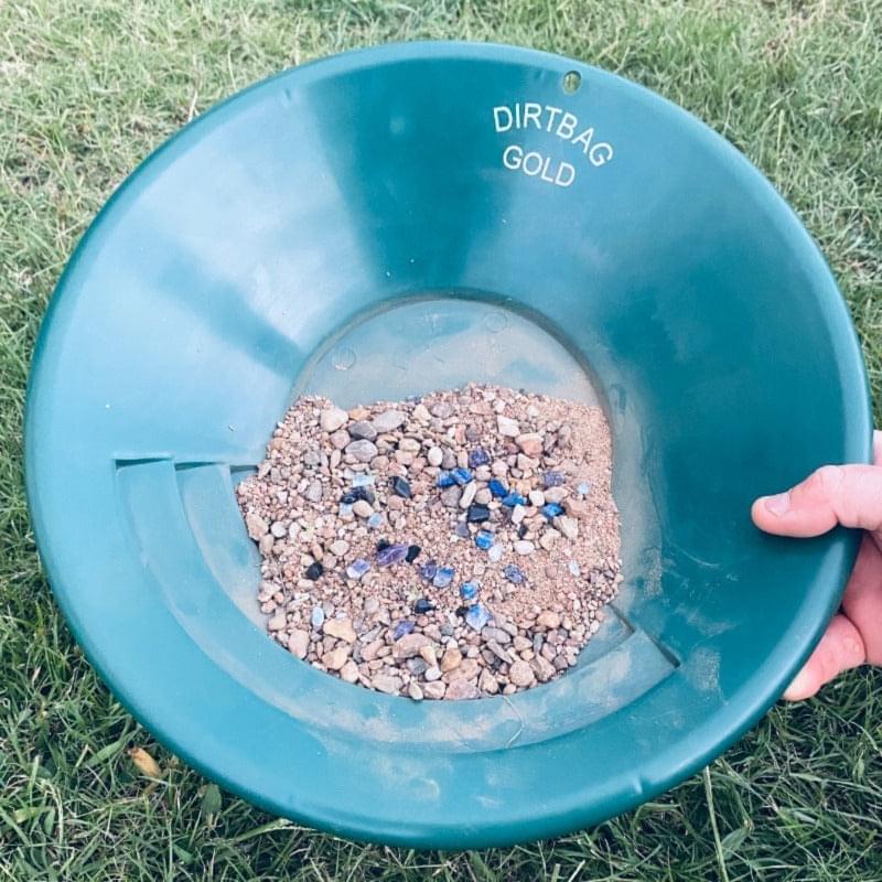 Give your kids a gift they'll never forget with the Dirtbag Gold 500g Kids Edition Paydirt Tin, packed with excitement and a guaranteed minimum of 0.2g of gold, gemstones, and more.